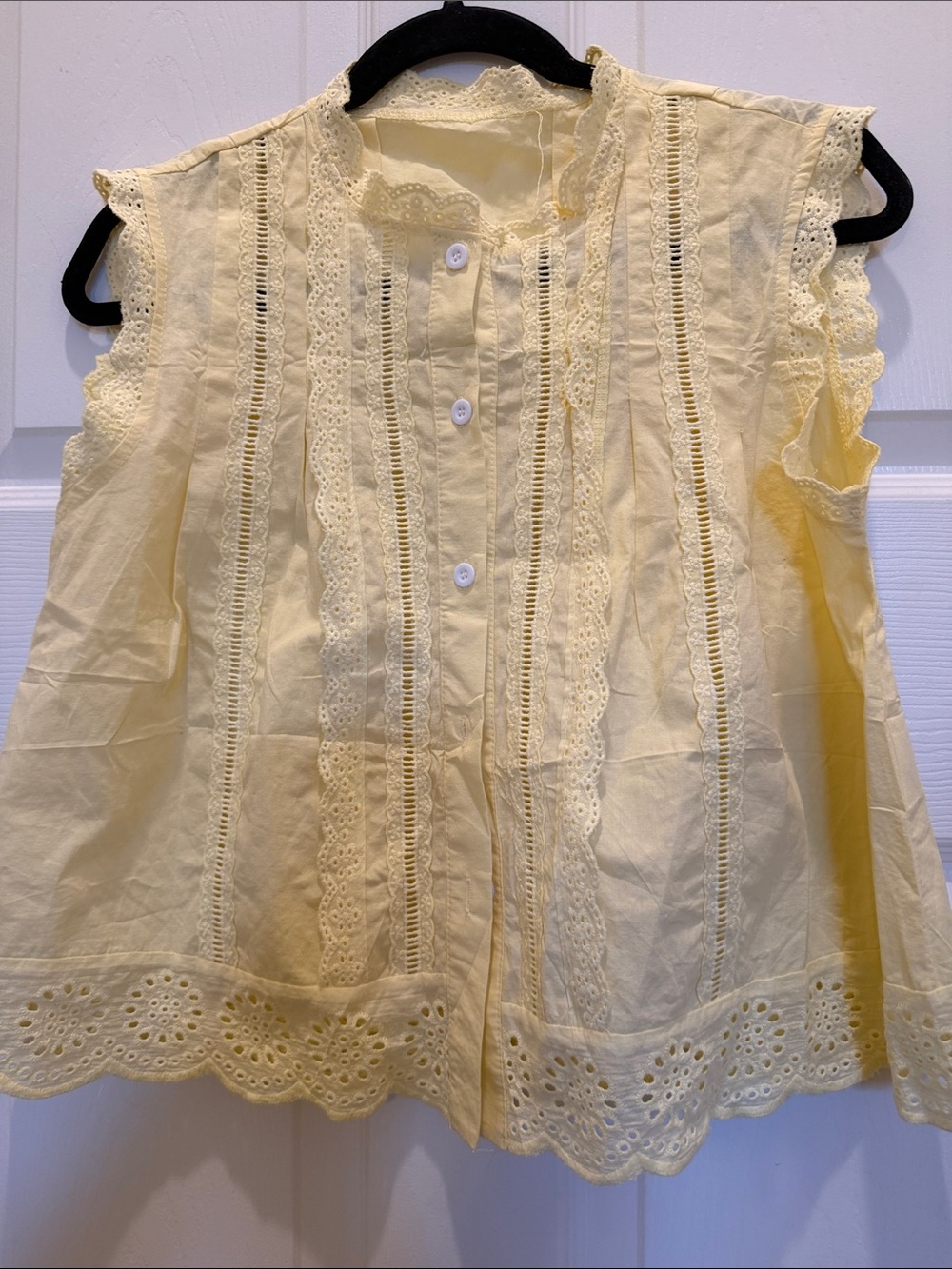 UNBRANDED Eyelet Button-Front Top - Pale Yellow NWOT